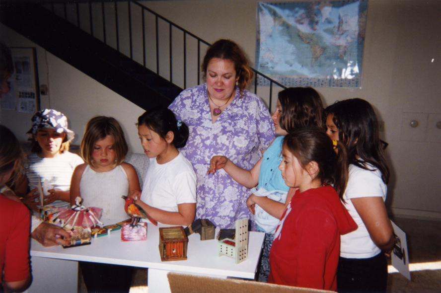 WBB.GirlsIncSantaBarbaraVisitingWBBAtLorrainesStudio Women Beyond Borders